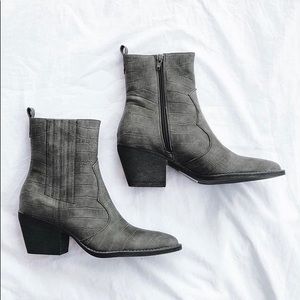 “Dangerous boot” faux snake leather boots!